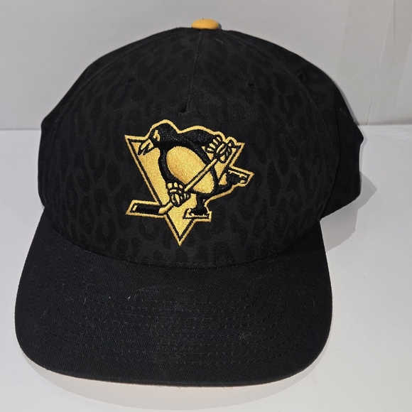 NHL Other - Pittsburgh Penguins NHL Hat Old Time Hockey Leopard Print Black Gold Snapback